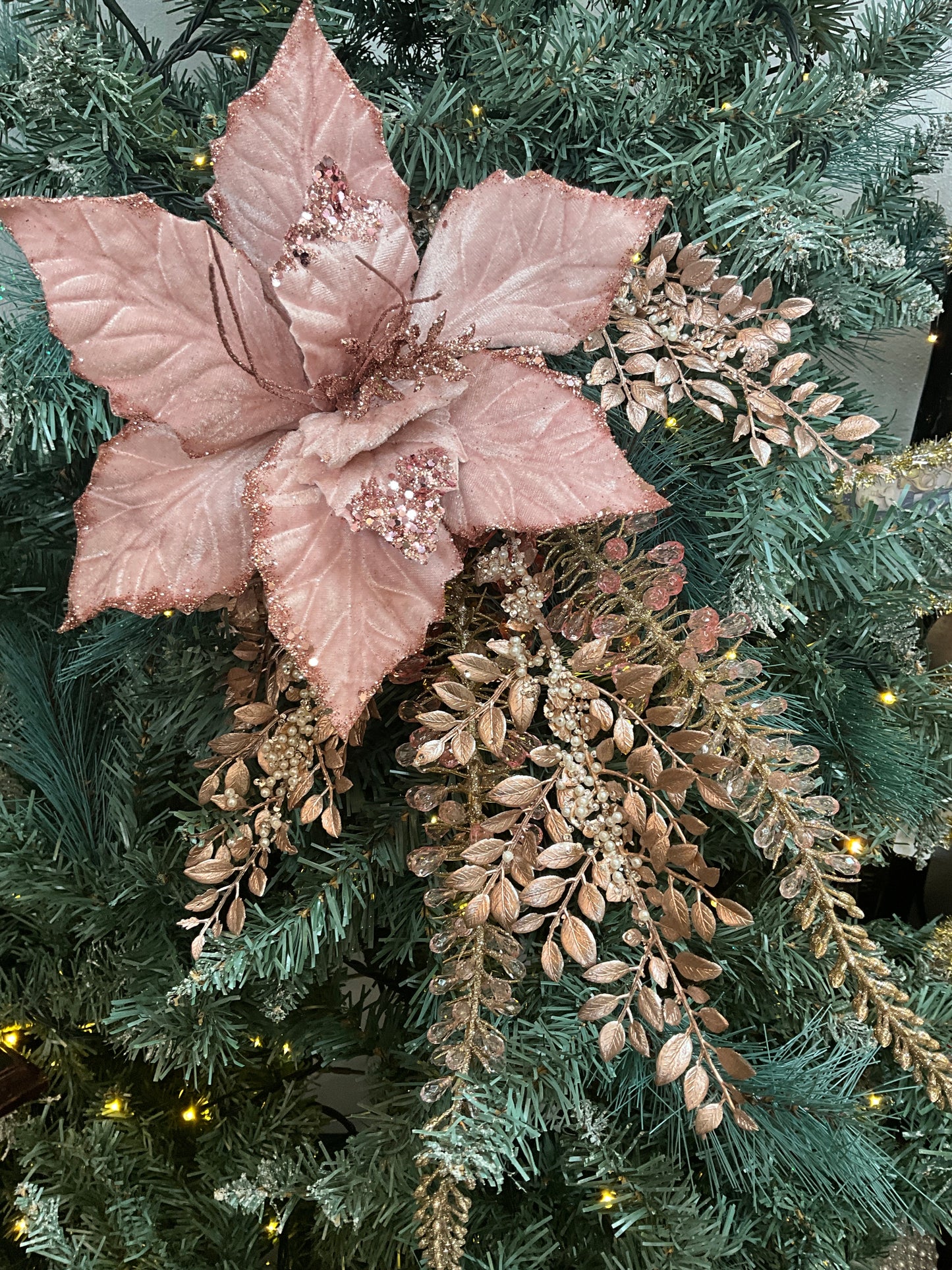 Musk Pink Glitter Poinsettia