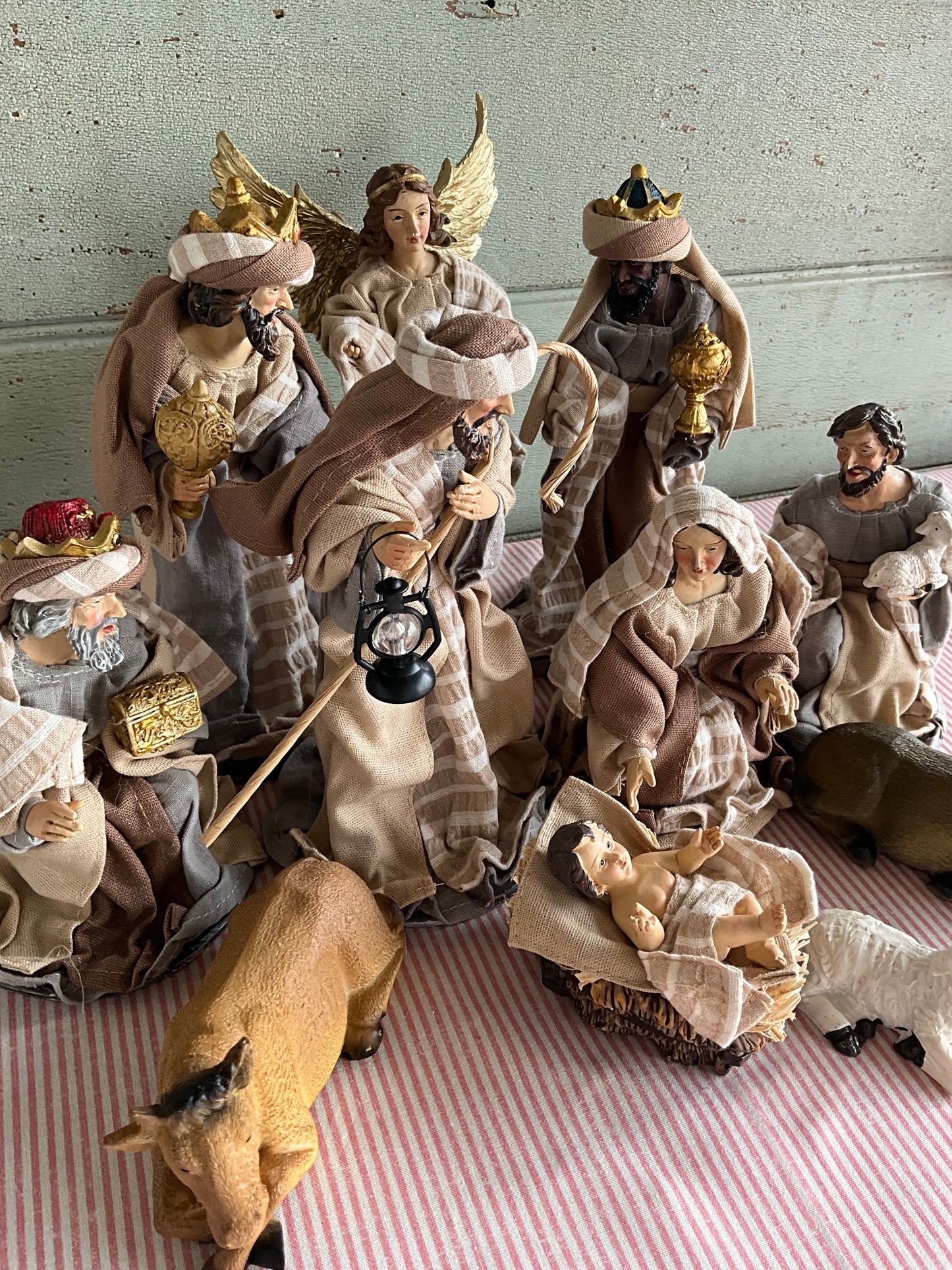 Elegant Nativity