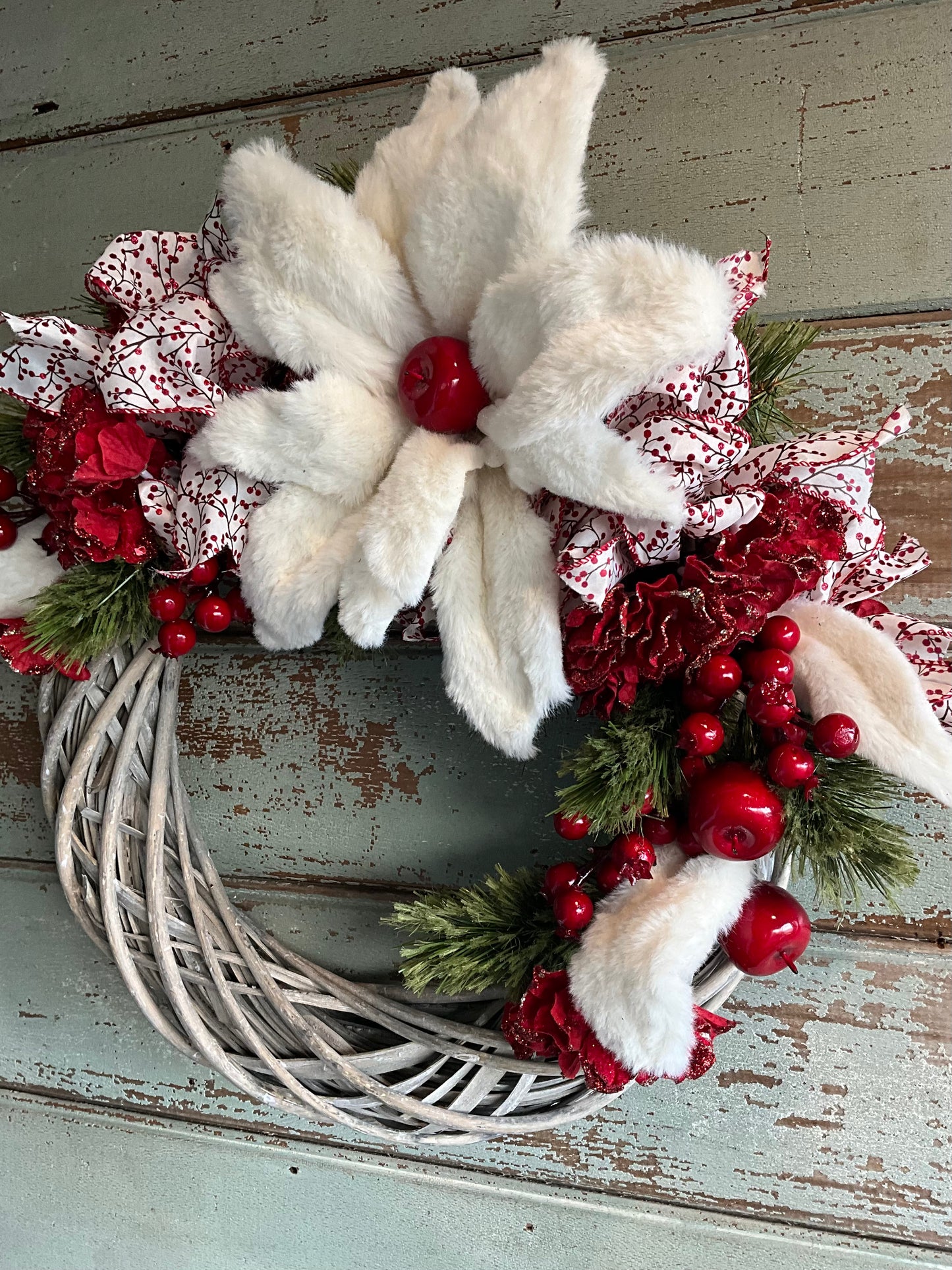Warm White Red Wreath