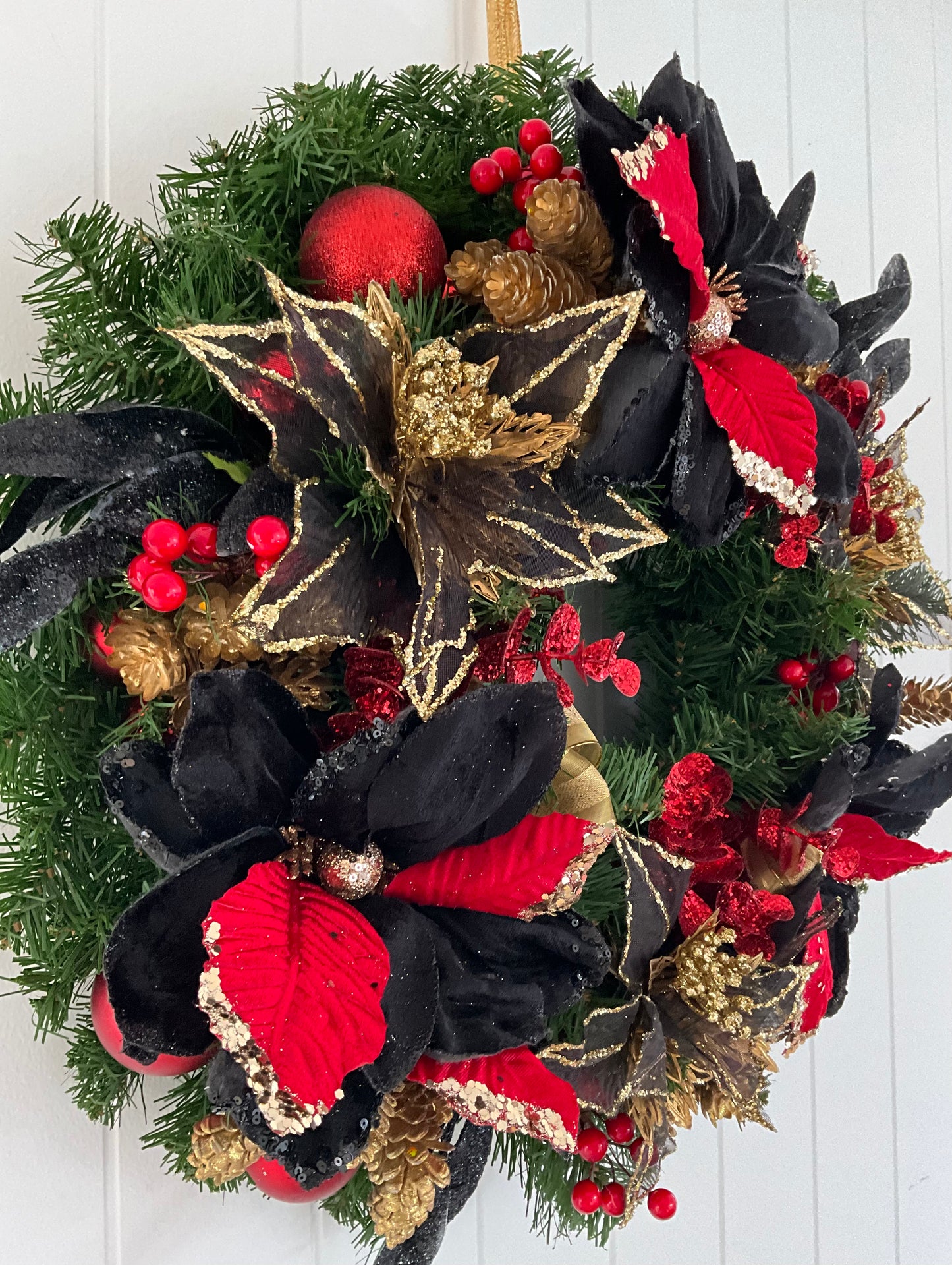 Black Red Wreath
