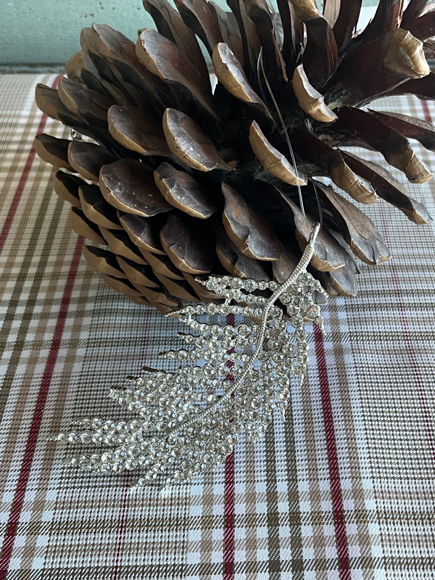 Crystal Leaf Deco