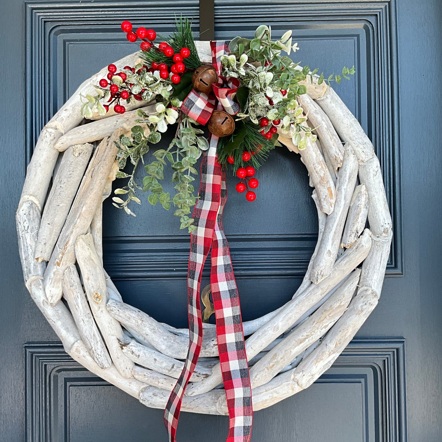 White Driftwood Wreath Lge