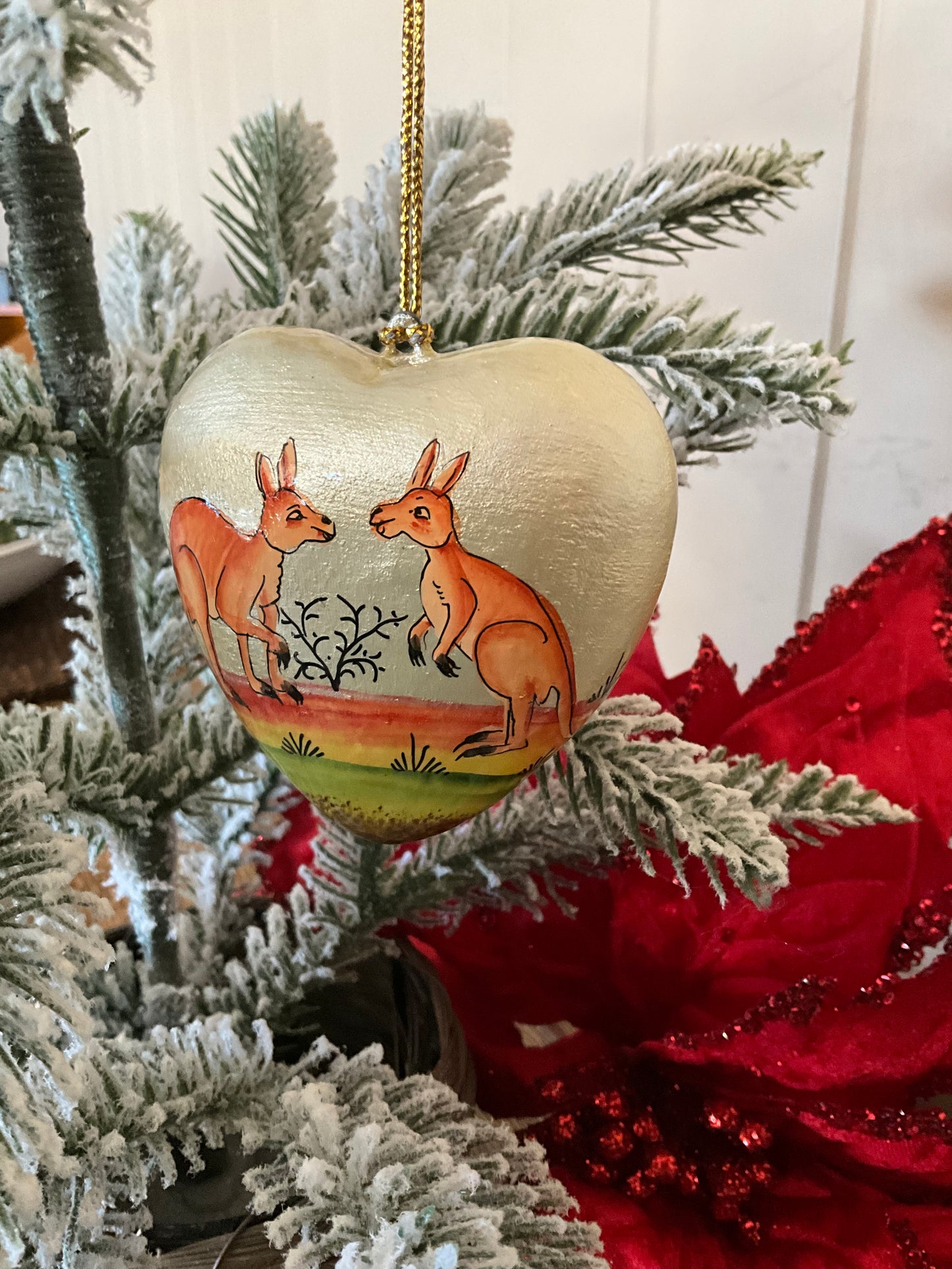 Kangaroo Heart Deco