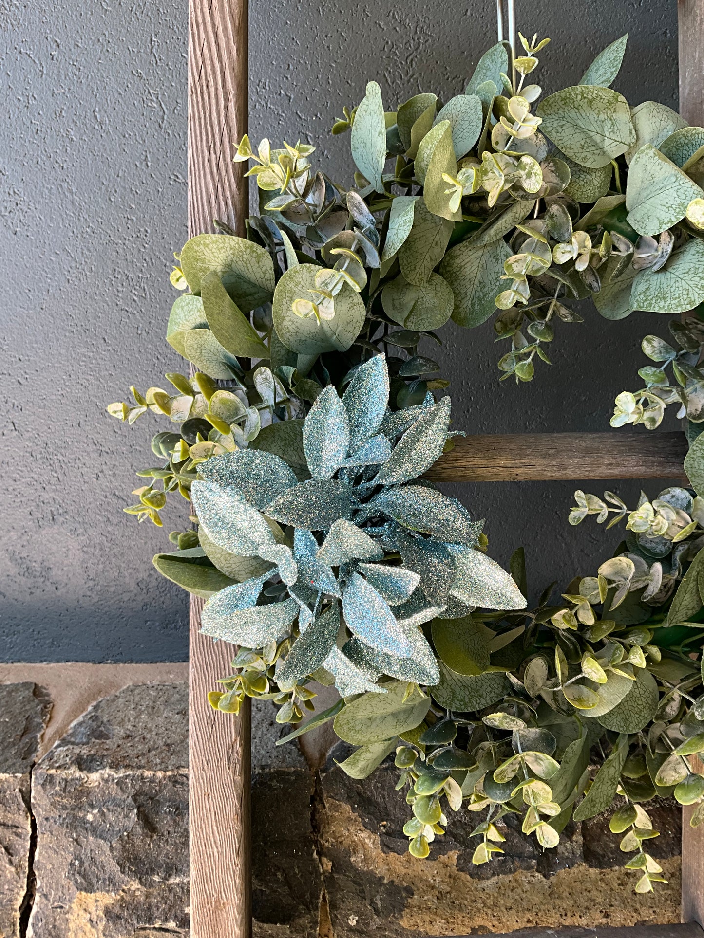 Light Blue Leaf Pick