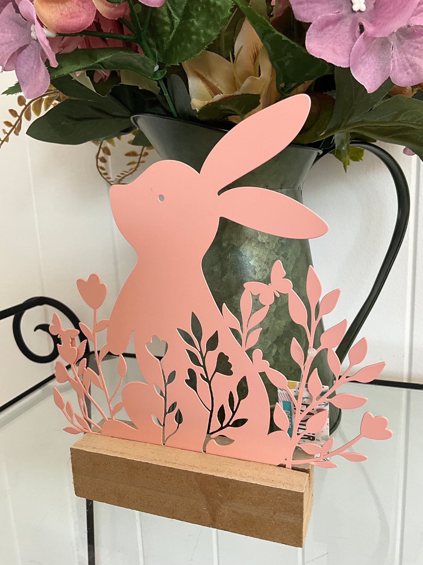 Pink Metal Bunny Table Top Stand