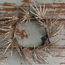 Load image into Gallery viewer, Small Gold Leaf Wreath