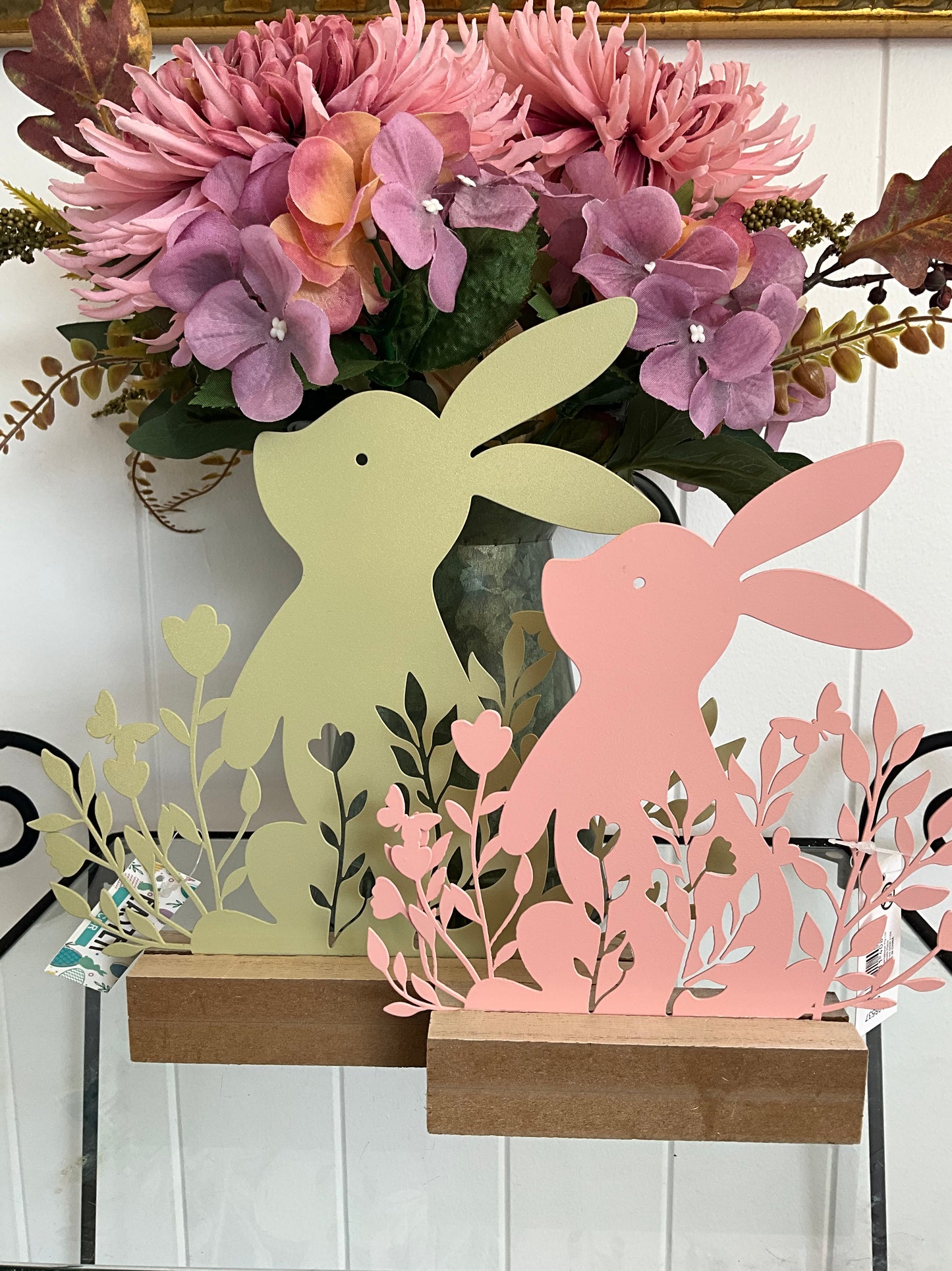 Mint Bunny Table Top Stand