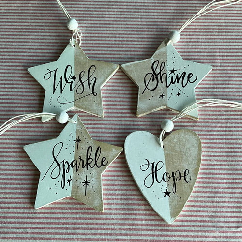 Set 4 Wooden Decos