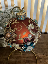 Load image into Gallery viewer, Kings Jewel Copper Gold Ball