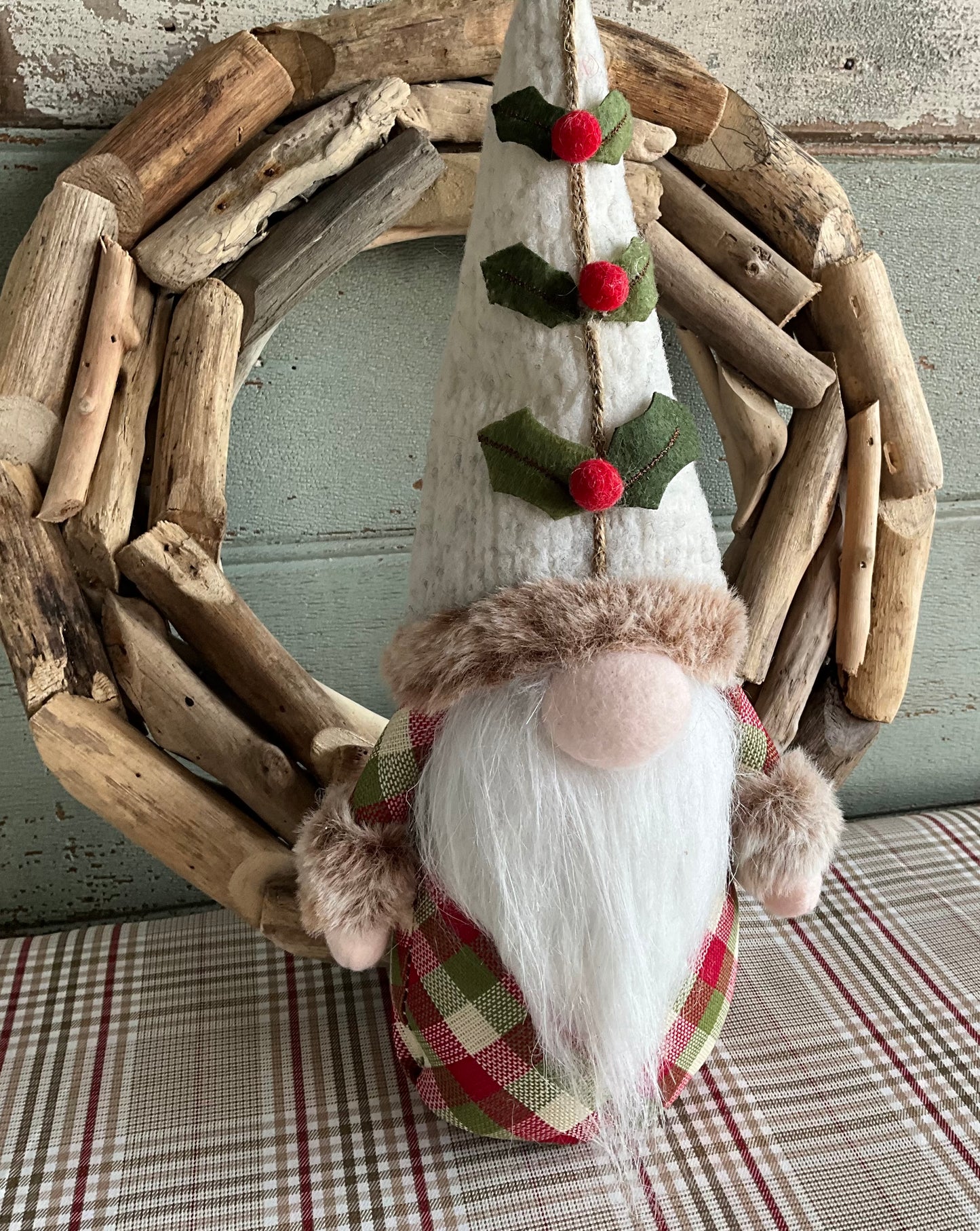 Nordic Sitting Gnome