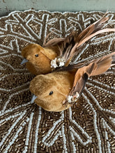 Load image into Gallery viewer, Gold Feather Bird