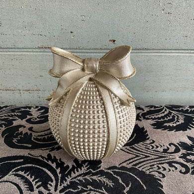 Champagne Ball with Bow