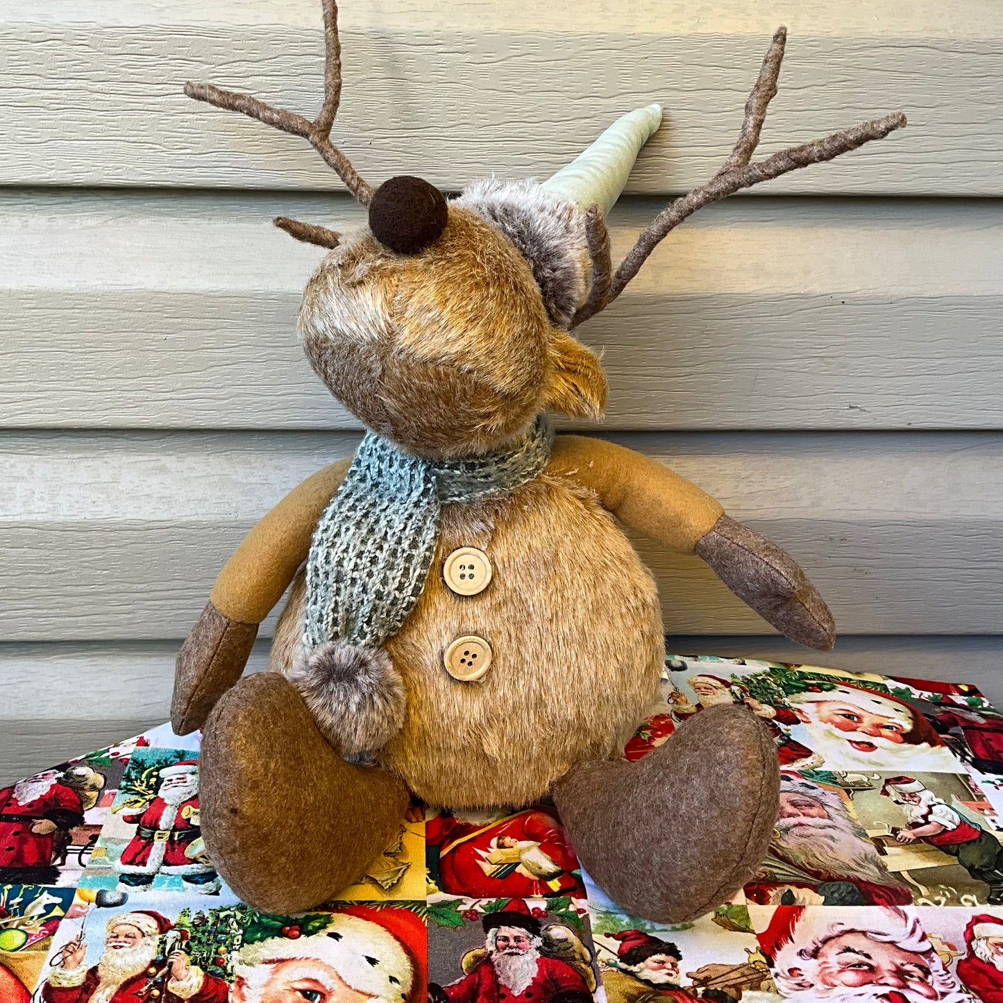 Sitting Brown Reindeer