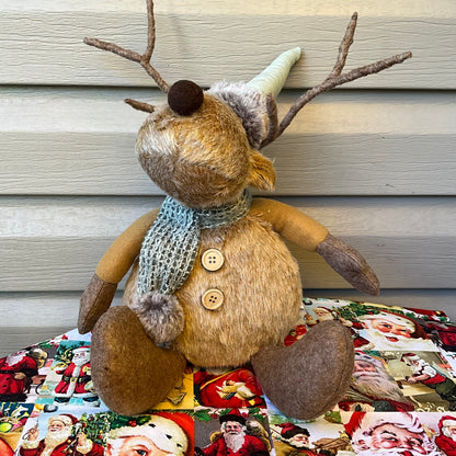 Sitting Brown Reindeer