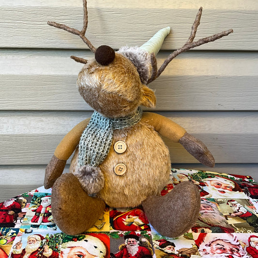 Sitting Brown Reindeer