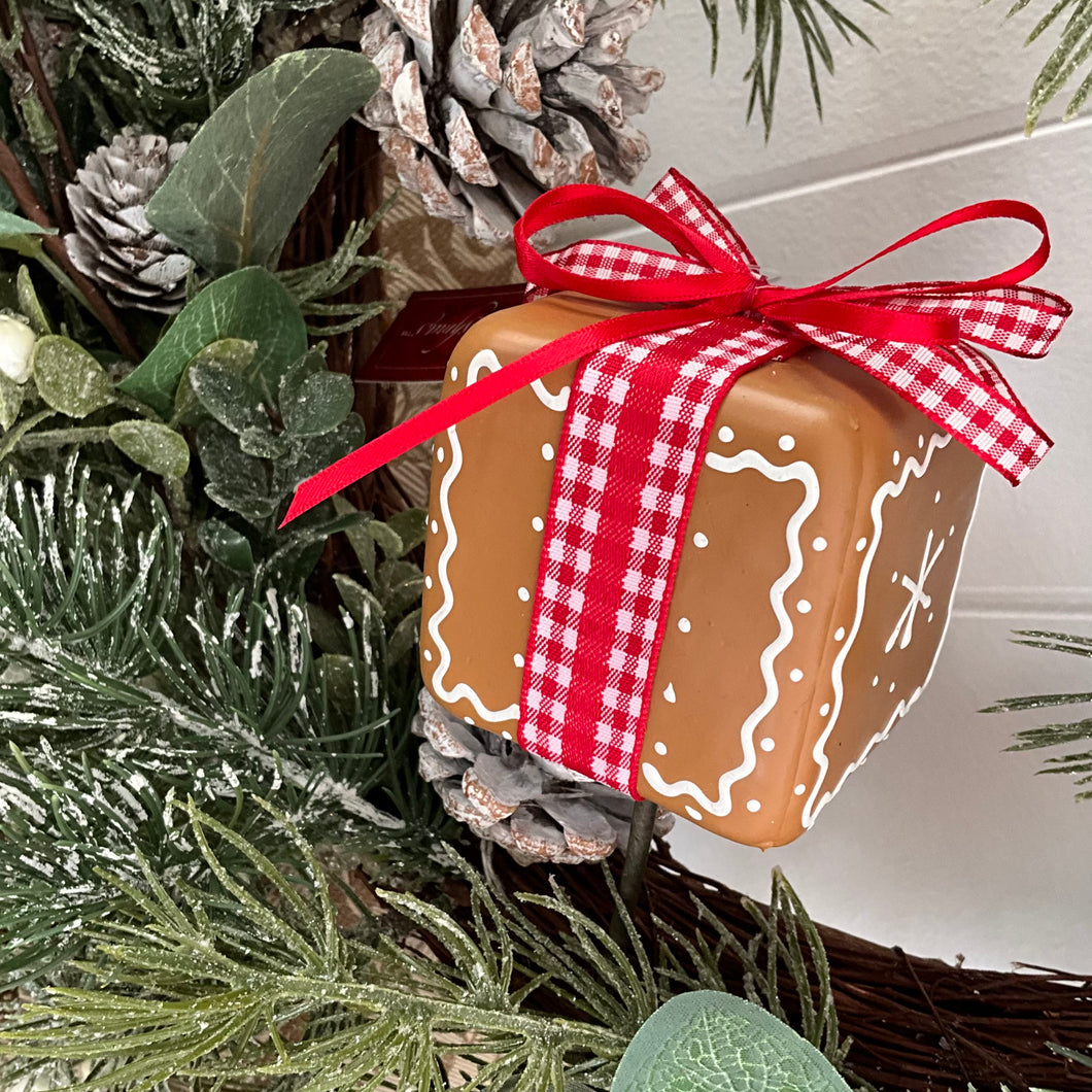 Gingerbread Gift Box Stem