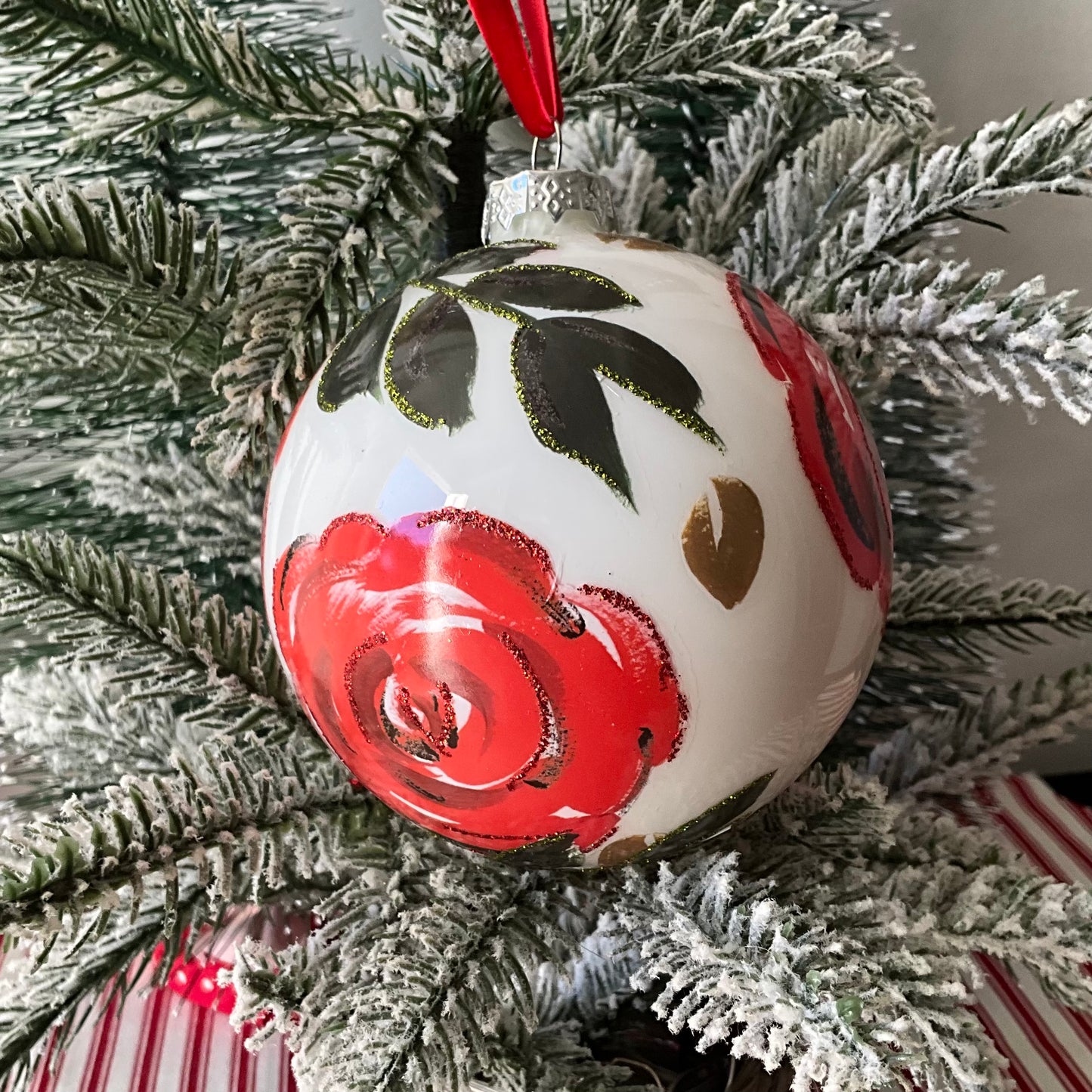 Red Rose Glass Ball RAZ