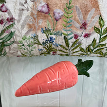 Load image into Gallery viewer, Porcelain Carrot