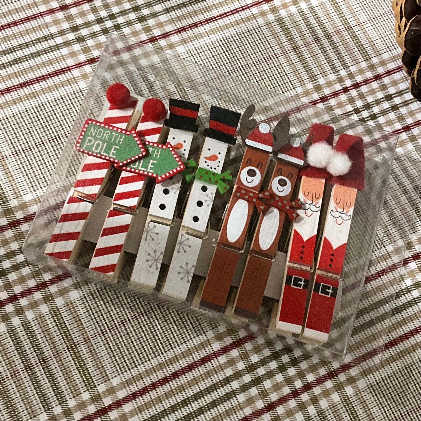 Christmas Pegs x 8