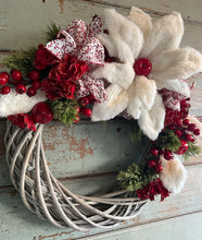 Load image into Gallery viewer, Warm White Red Wreath