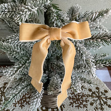 Load image into Gallery viewer, Cream Velvet Bow