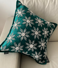 Load image into Gallery viewer, Green Snowflake Pillow