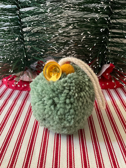Green Pom Pom Deco
