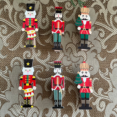 Set 6 Nutcracker Pegs