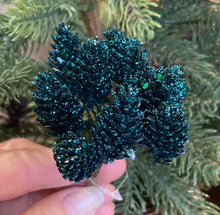 Load image into Gallery viewer, Peacock Mini Buds