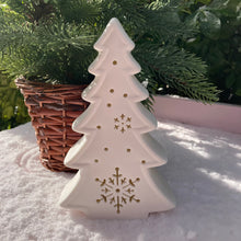 Load image into Gallery viewer, Ceramic Tree with Snowflake