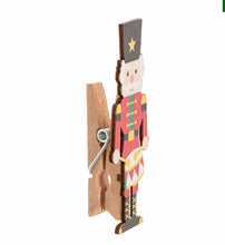 Load image into Gallery viewer, Set 6 Nutcracker Pegs