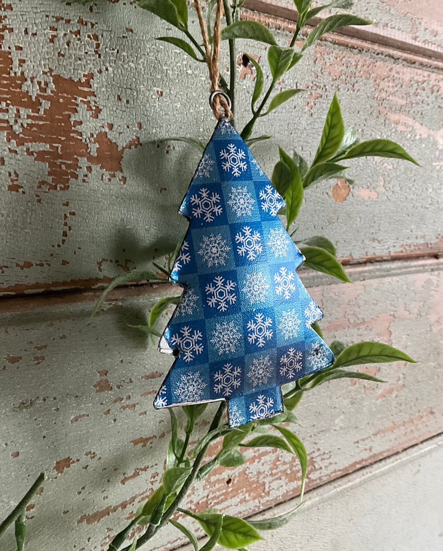 Blue Tin Tree