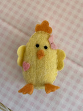 Load image into Gallery viewer, Chick Egg Deco