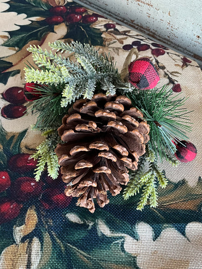 Pinecone Berry Drop