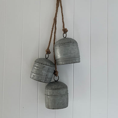 Metal Three Bell Hanger