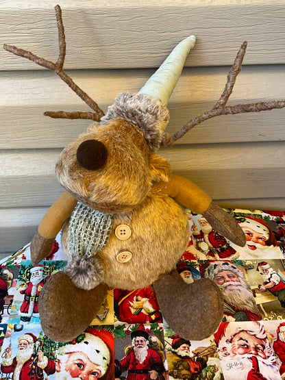 Sitting Brown Reindeer