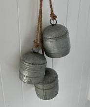 Load image into Gallery viewer, Metal Three Bell Hanger