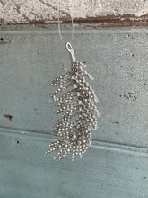 Load image into Gallery viewer, Crystal Leaf Deco