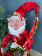 Load image into Gallery viewer, Green Red Smiling Elf