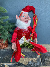 Load image into Gallery viewer, Green Red Smiling Elf