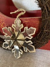 Load image into Gallery viewer, Antique Style Snowflake