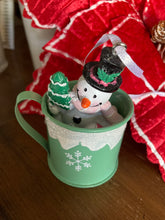 Load image into Gallery viewer, Coffee Cup with Snowman