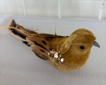 Load image into Gallery viewer, Gold Feather Bird