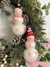 Load image into Gallery viewer, Peppermint Snowman RAZ A