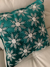 Load image into Gallery viewer, Green Snowflake Pillow