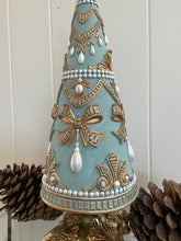 Load image into Gallery viewer, Versailles Blue Jewel Tree