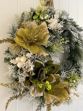 Load image into Gallery viewer, Green White Flocked Wreath