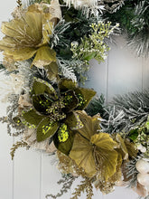 Load image into Gallery viewer, Green White Flocked Wreath