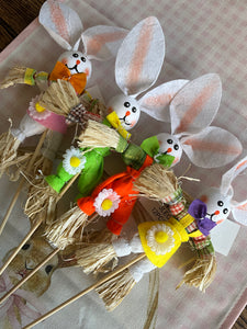 Set Scarecrow Bunny Picks