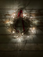 Load image into Gallery viewer, Gold Twig Wreath LED